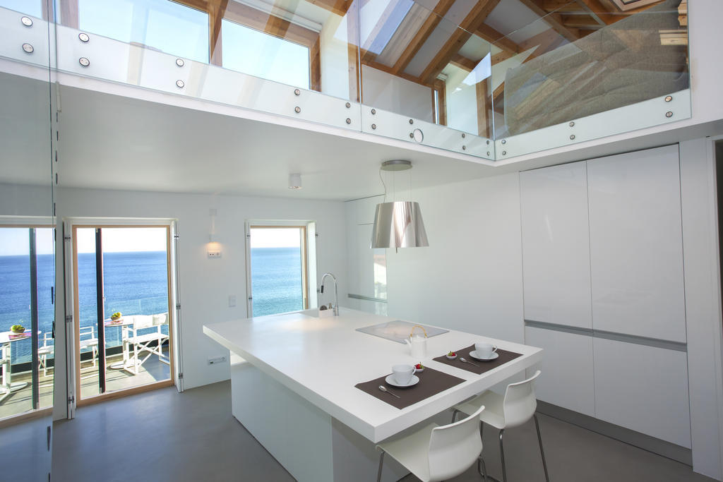 Season Apartments Sesimbra Room photo